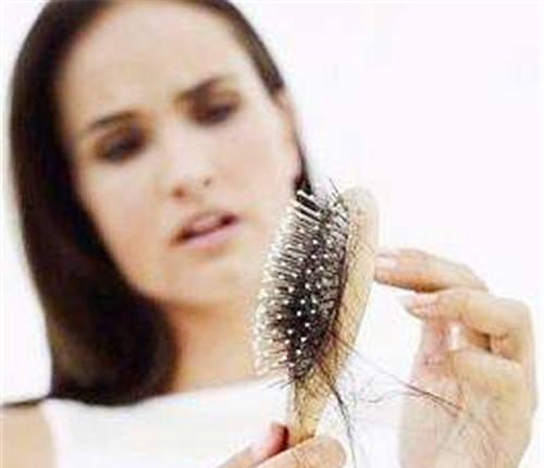 女人脱发严重怎么办？怎么缓解脱发？