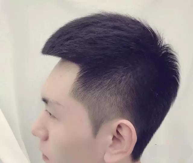 男生头发稀疏适合什么发型