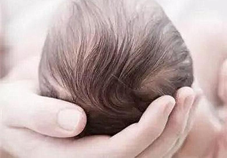 宝宝养发吃什么最好?家长怎么给宝宝养发?