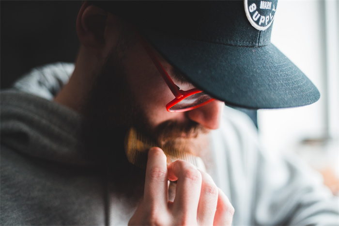 男士假发哪里买？男士假发多少钱？（业内人士分享）