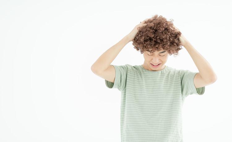 假发里面的扣子怎么扣？怎样戴假发才显得更自然？