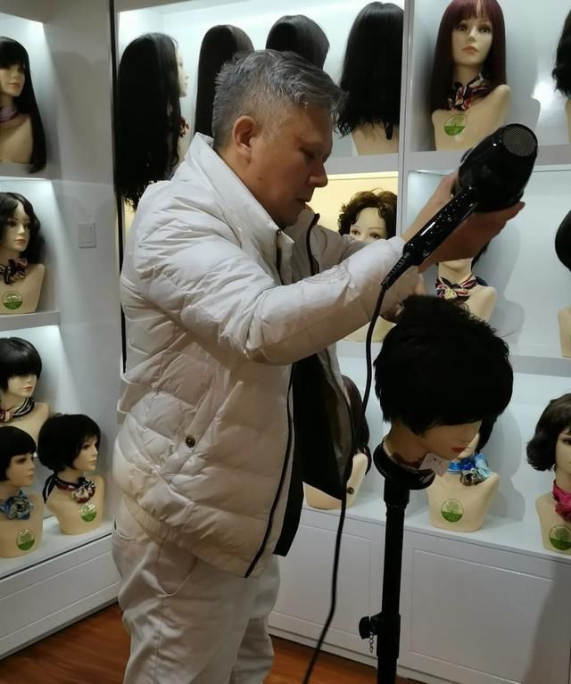 脱发的人怎样理发才好看