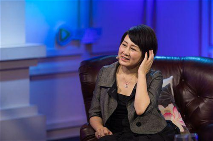 短发永久性拉直多少钱？过来人分享