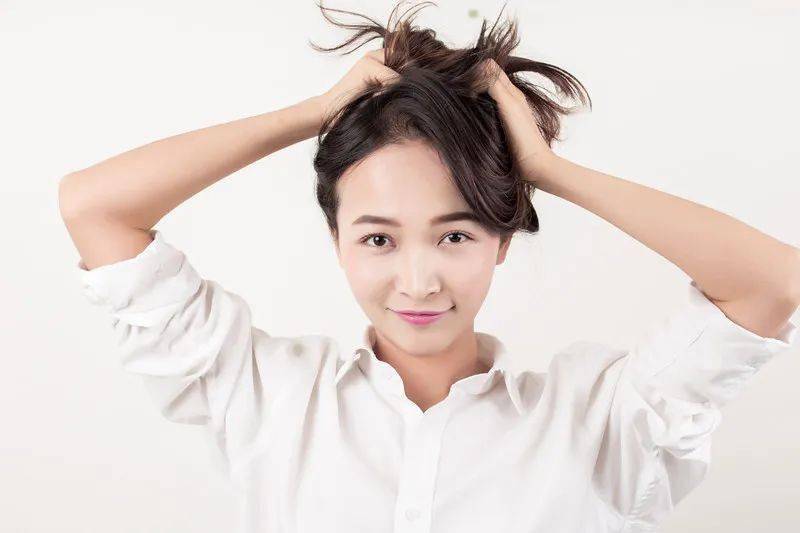 后脑勺脱发可以到什么机构补发？